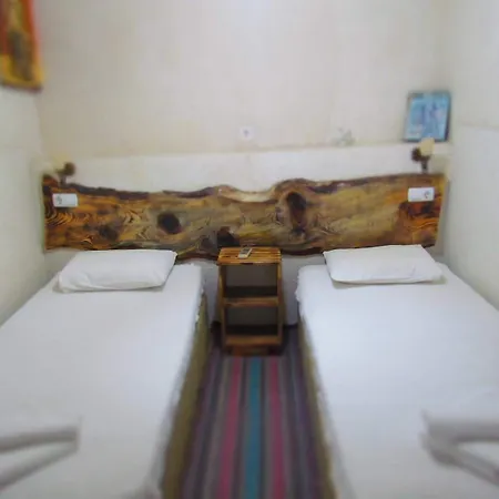 Amazon Antique 4*