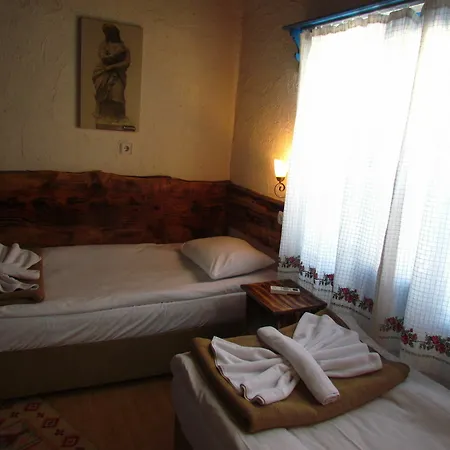 Penzion Amazon Antique 4*